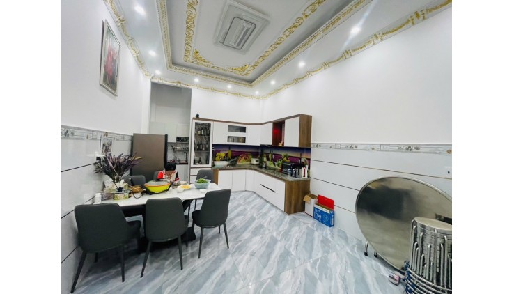 MẶT TIỀN KHU LÊ VĂN QUỚI - 63M2 - 3 TẦNG -  ÔTÔ VÀO NHÀ - PHÁP LÝ CHUẨN - CHỈ 6.X TỶ